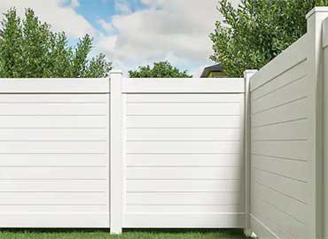 Horizontal-White-Vinyl-Fence Installed in Barrie